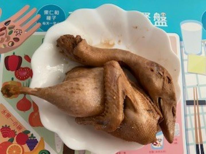 滷水鴨

我有很多朋友退休後喜歡親自下廚，煮些餸菜與家人分享。這滷水鴨是其中拿手菜式之一。...