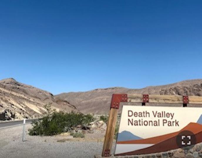 死亡谷國家公園

死亡谷國家公園是美國國家公園，位於美國乾旱的大盆地里內華達山脈東部的加州和內華達州。該公園包圍著莫哈韋沙漠的西北角，而且包括鹽灘、沙丘、崎嶇地、山谷、峽谷和群山等多樣化的沙漠環境。該...