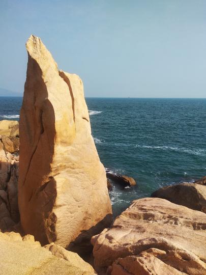 長洲石景
長洲除了有不少美食外，環島遊還可以欣賞不同的石景，其中我「火炬石」又稱為「魚翅石」是我最喜歡的。...