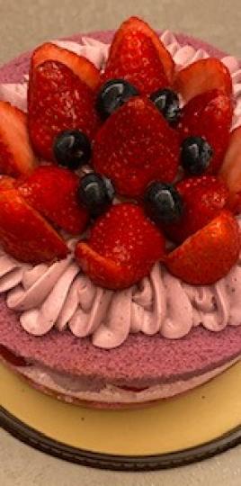 水果蛋糕

水果蛋糕中我最喜歡草莓和藍莓的配搭，顏色靚又有益。...