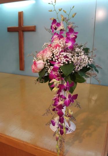 蘭花的配塔組合
泰國蘭花和滿天星配上粉紅玫瑰是一有動感和線條美的設計組合。...