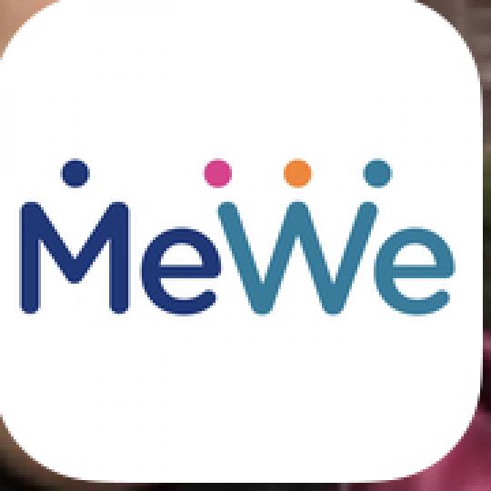 MeWe 
近日掀起一輪社交移民潮，不少港人由 WhatsApp 轉至 Signal 外，也開始從 Facebook 過檔至 MeWe。 MeWe 功能和介面與 Facebook 有類似的平台，近日受...