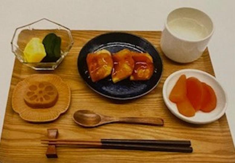 軟餐便當
這軟餐便當有三件濃香义燒,配菜有蓮藕、番茄、青椒粟米,滿足了日常所需營養,盡量還原了菜式原貌及味道。... 軟餐便當
這軟餐便當有三件濃香义燒,配菜有蓮藕、番茄、青椒粟米,滿足了日常所需營養,盡量還原了菜式原貌及味道。...