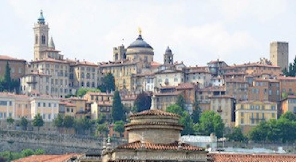貝加莫
貝加莫是義大利西北部倫巴第區的一個城市。它擁有現代的山下城及建於山上的中世紀的古城。...