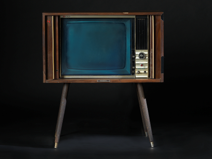 座地式電視機

這座地式電視機是1970 年初的。...