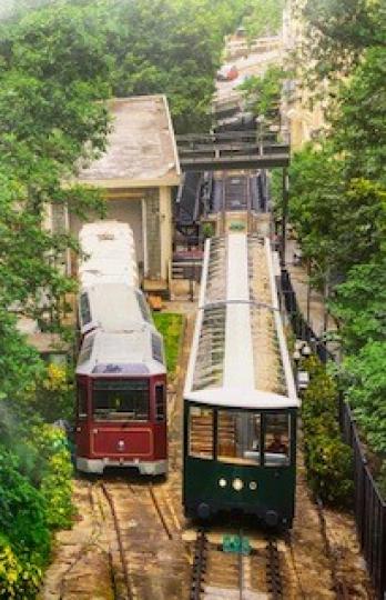 穿越時空的纜車

纜車於1881年開始營作，陪伴香港市民達134 年之久。...