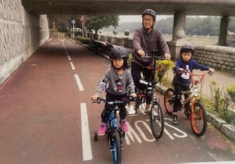 單車樂

一家人齊齊踏單車是很好的親子活動。...