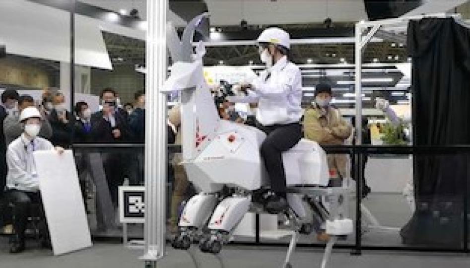 機械山羊

日本東京的國際機械人展覽會「iREX 2022」上週四舉行，當地工業巨頭 Kawasaki 於展中發布一款四足機械山羊「RHP Bex」，將來或可用於複雜地形運貨或載人代步。...
