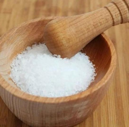 吃鹽太多的害處
之前無數項研究已經告訴我們，吃太多鹽容易引發高血壓。最近，一項新研究首次發現了一個令人意外的後果：吃太多鹽，影響的不僅是血管，還有我們的大腦。
https://bit.ly/3HK1T...