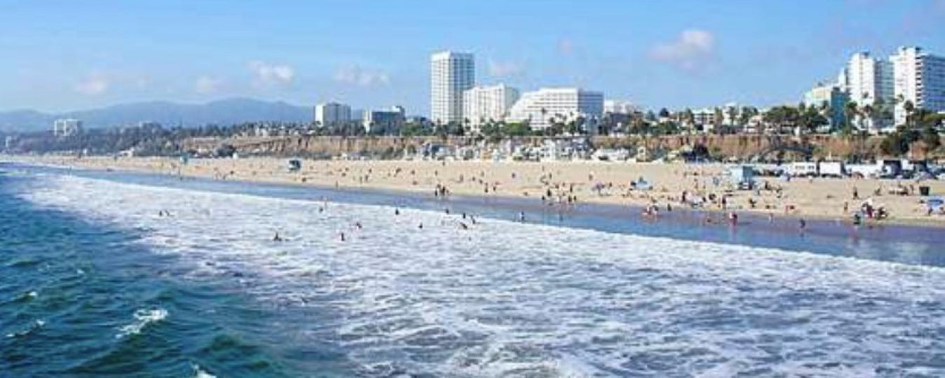 聖塔莫尼卡海灘
洛杉磯聖塔莫尼卡海灘留給我的印是金黃細沙和湛藍海岸，海灘十分美麗迷人。...