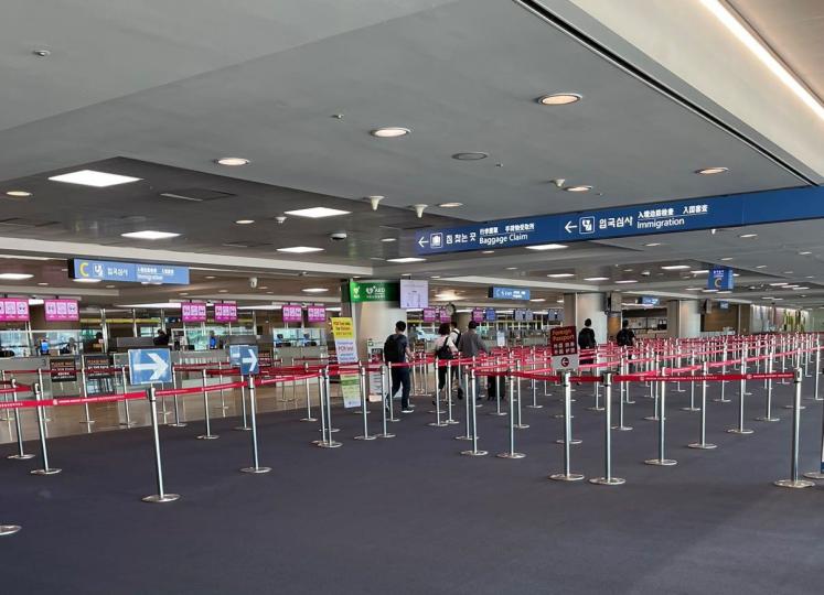 仁川國際機場

因疫情影響，仁川國際機場十分冷清。...