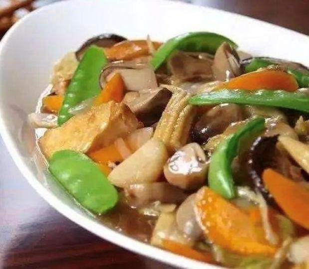羅漢齋
羅漢齋是一道漢族傳統素菜,原是佛門名齋。現今一般家庭菜色食則以冬菇、草菇、紅蘿蔔、荷蘭豆、粟米仔、雲耳、竹笙、雪耳、白果和冬荀等食材。... 羅漢齋
羅漢齋是一道漢族傳統素菜,原是佛門名齋。現今一般家庭菜色食則以冬菇、草菇、紅蘿蔔、荷蘭豆、粟米仔、雲耳、竹笙、雪耳、白果和冬荀等食材。...
