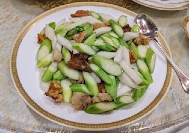 鮮淮山露筍炒黃耳

這素菜三種食材我都喜歡吃。...