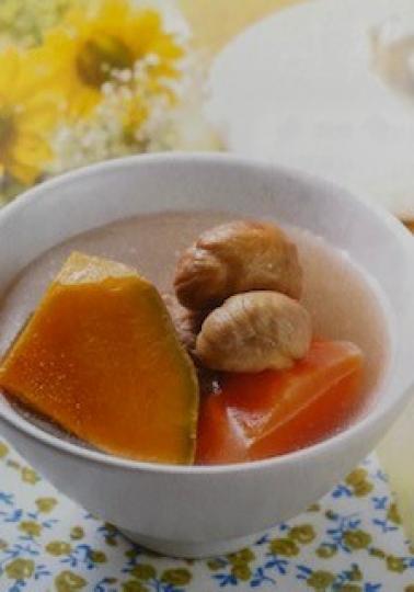 栗子紅蘿蔔南瓜湯
用500 克南瓜、紅蘿蔔300 克、栗子肉200 克、瘦肉250 克和三、四粒蜜棗便成一健脾補中,調養肝腎的湯。... 栗子紅蘿蔔南瓜湯
用500 克南瓜、紅蘿蔔300 克、栗子肉200 克、瘦肉250 克和三、四粒蜜棗便成一健脾補中,調養肝腎的湯。...