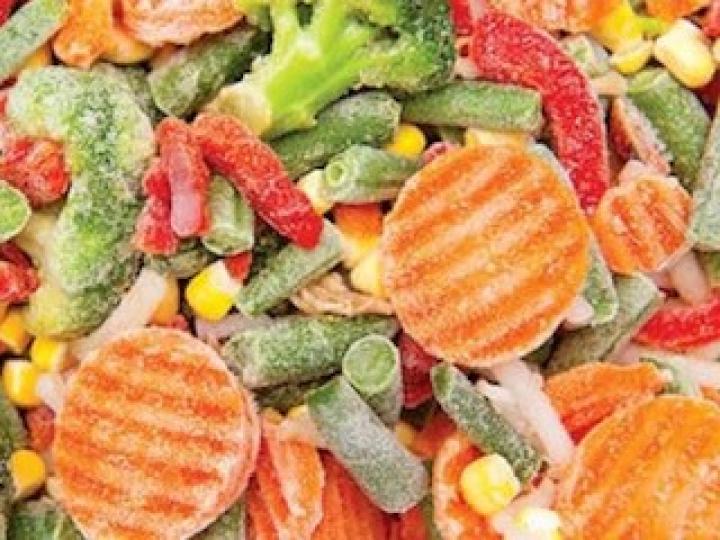 冷藏蔬菜
據營養師意見，煮熟三分一杯冷藏蔬菜只有55 加路里是很好想食又怕増肥的小食。...