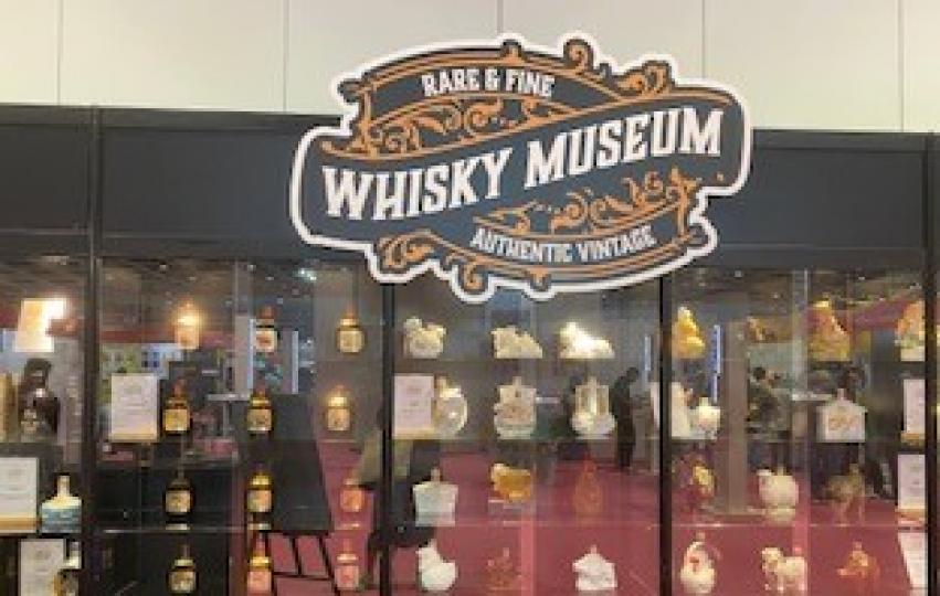威士忌博物館

展覽會中看見有威士忌博物館，令我耳目一新。...