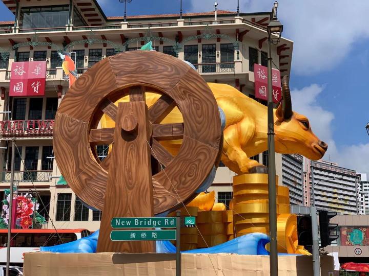 星加坡唐人街
明年是牛年，星加坡唐人街處處可以看到金牛，很有新年氣氛。...