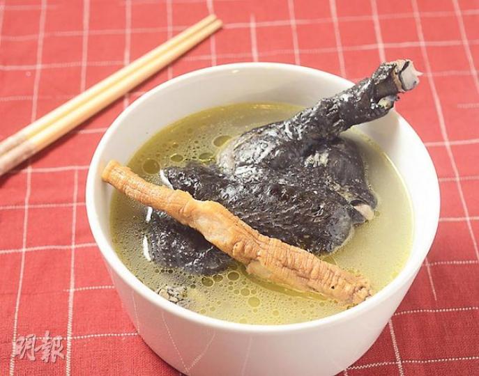 黨參田七棗仁燉雞湯 黨參田七棗仁燉雞湯