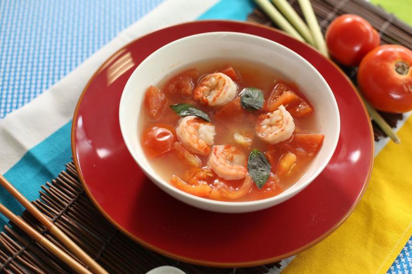 「適飲適食」食譜 -  番茄香茅鮮蝦湯