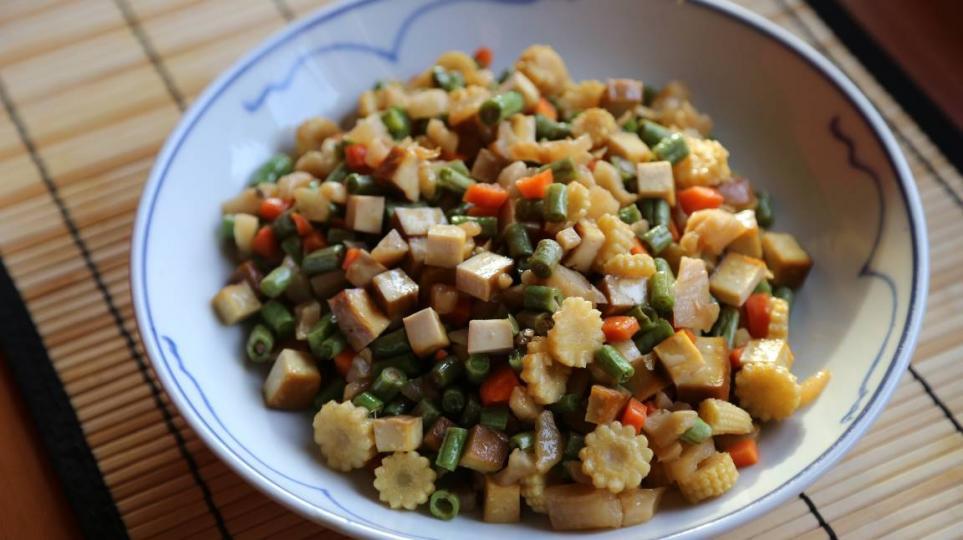 菜脯炒粒粒 菜脯炒粒粒