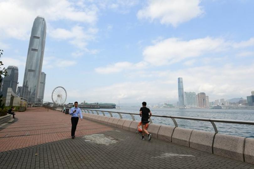 鄭若驊冀市民放下歧見坦誠溝通 鄭若驊冀市民放下歧見坦誠溝通