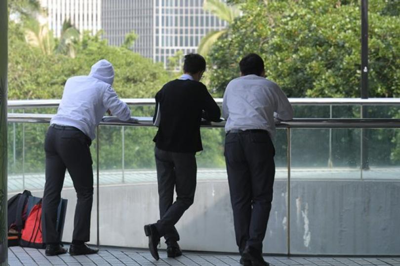 提供輔導 減低社會負面情緒 提供輔導 減低社會負面情緒