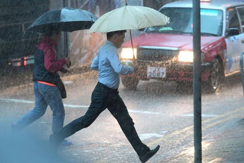 8月炎熱多雨 8月炎熱多雨