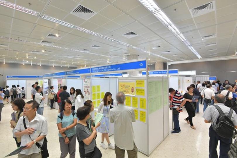 政府密切留意個別行業失業情況 政府密切留意個別行業失業情況