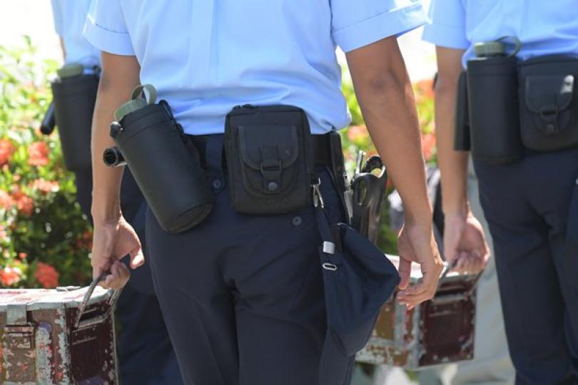 警察身分有法可辨 警察身分有法可辨