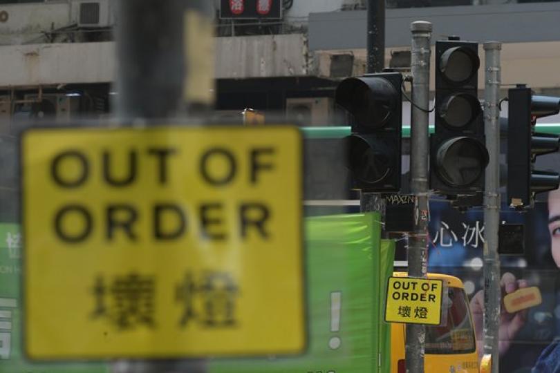 逾400組交通燈遭嚴重毁壞 逾400組交通燈遭嚴重毁壞