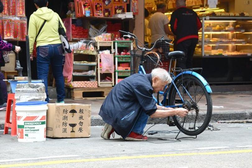 扶貧安老 建仁愛共融社會 扶貧安老 建仁愛共融社會