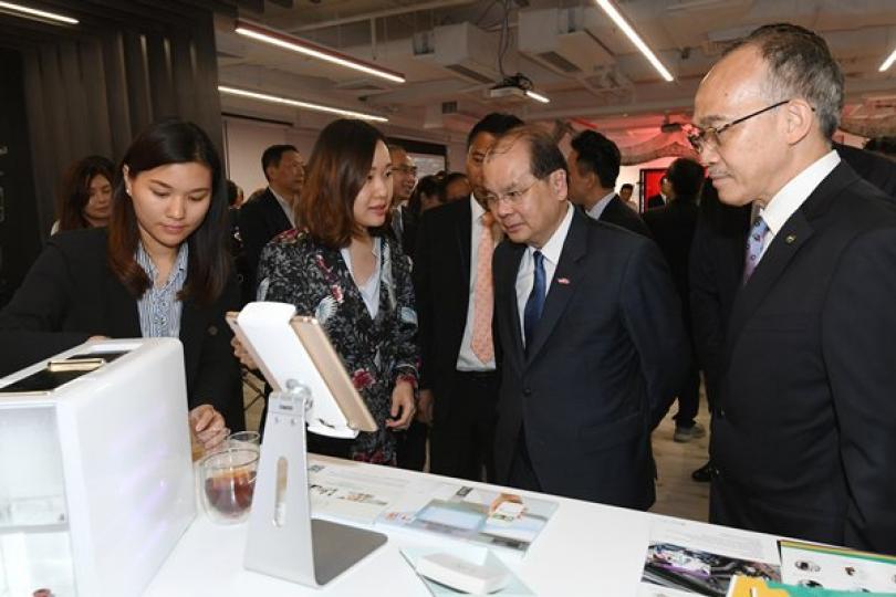 張建宗:政府會努力修補社會撕裂 張建宗:政府會努力修補社會撕裂