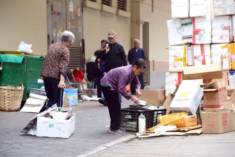 加強支援措施 構建關愛社會 加強支援措施 構建關愛社會