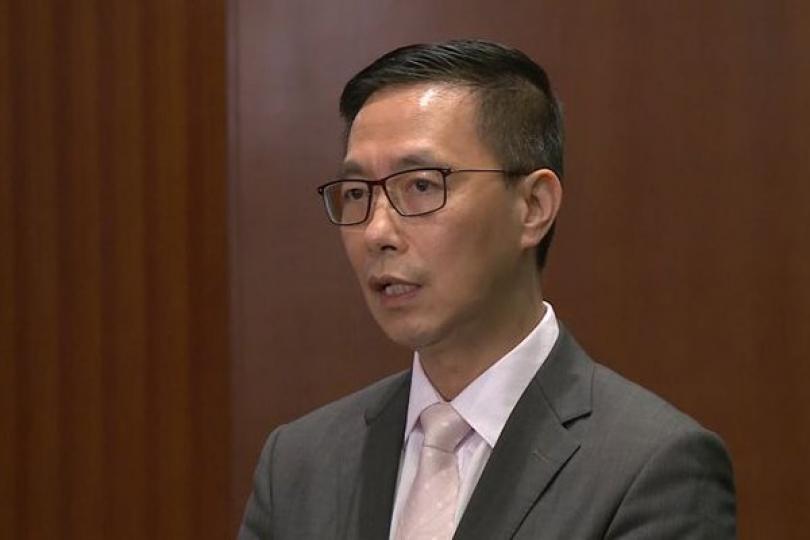 【港聞焦點】警驅散釀人疊人 16人傷重 義務急救員稱疊5層 警指傷勢與人踩人不脗合 | 明報 【港聞焦點】警驅散釀人疊人 16人傷重 義務急救員稱疊5層 警指傷勢與人踩人不脗合 | 明報