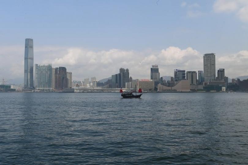 邱騰華:內憂外患致港經濟轉差 邱騰華:內憂外患致港經濟轉差