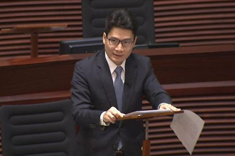 派發消費券須審慎行事 派發消費券須審慎行事