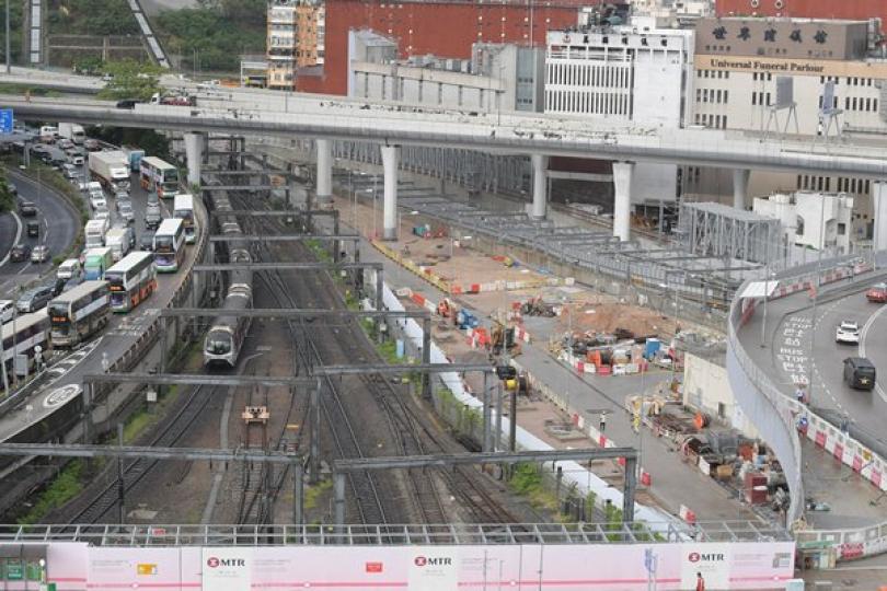 紅磡站列車出軌因軌距過闊 紅磡站列車出軌因軌距過闊