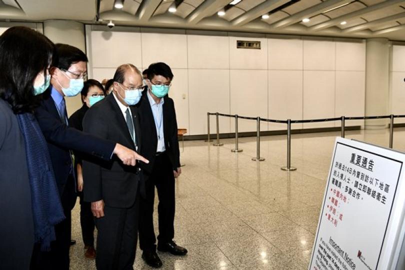 張建宗機場視察健康申報措施 張建宗機場視察健康申報措施
