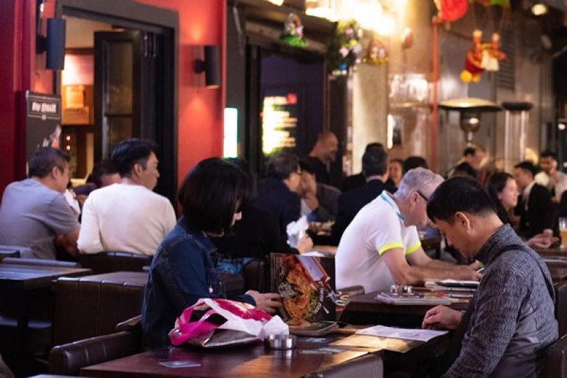 特首:續聆聽業界對防疫措施意見 特首:續聆聽業界對防疫措施意見