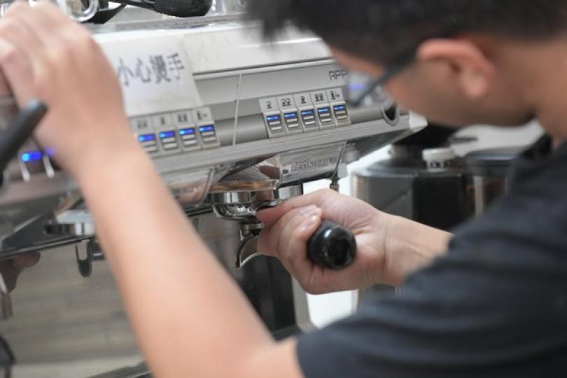 愛增值 拓新路 愛增值 拓新路