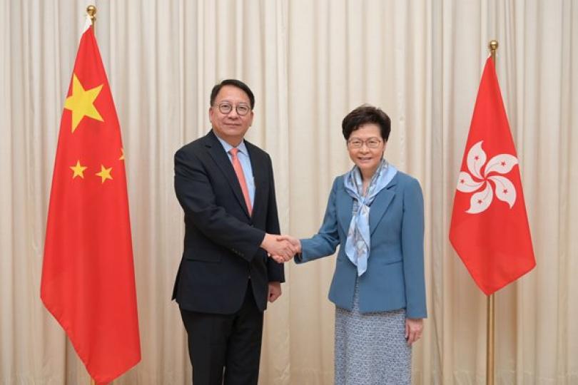 重要任命: 國務院根據林鄭月娥(右)提名,任命陳國基為香港特別行政區維護國家安全委員會秘書長。 重要任命: 國務院根據林鄭月娥(右)提名,任命陳國基為香港特別行政區維護國家安全委員會秘書長。