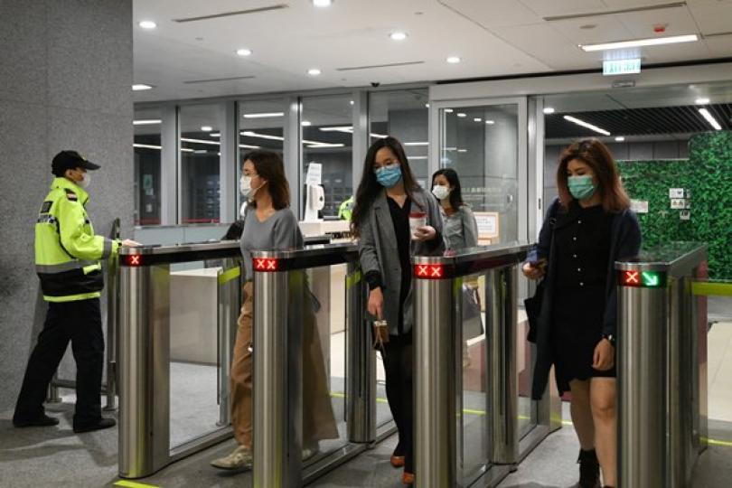 政府對公務員要求非常高 政府對公務員要求非常高