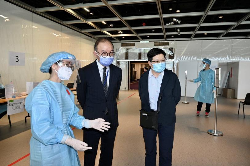曾國衞訪大會堂社區檢測中心 曾國衞訪大會堂社區檢測中心