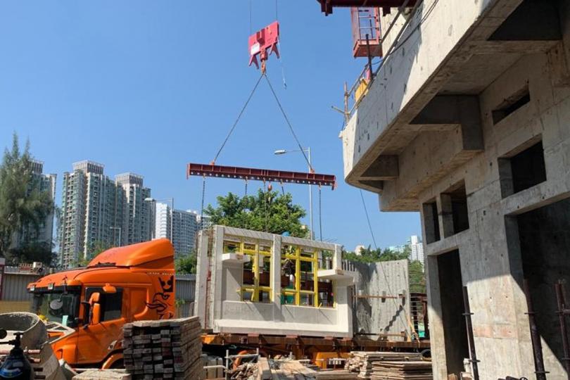 加快完成: 房委會使用預製組件,提升建屋效率。 加快完成: 房委會使用預製組件,提升建屋效率。