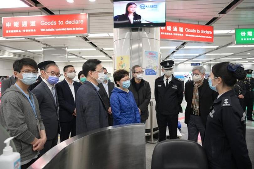 特首視察回港易計劃實施情況 特首視察回港易計劃實施情況