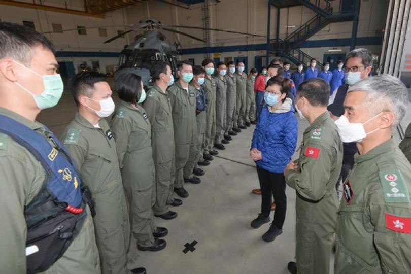 林鄭月娥乘直升機視察新界北 林鄭月娥乘直升機視察新界北