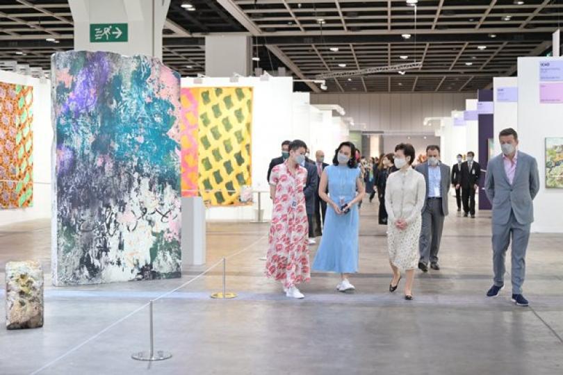 林鄭月娥參觀巴塞爾藝術展 林鄭月娥參觀巴塞爾藝術展