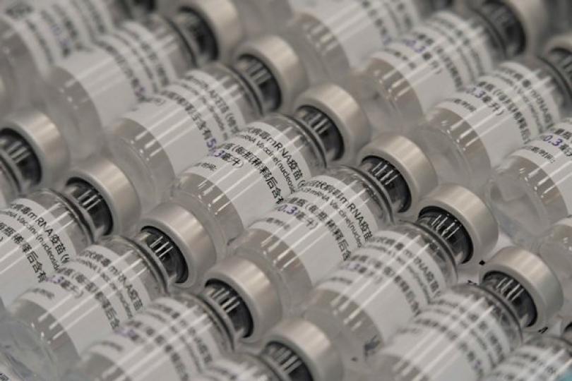 新一批42萬劑復必泰疫苗抵港