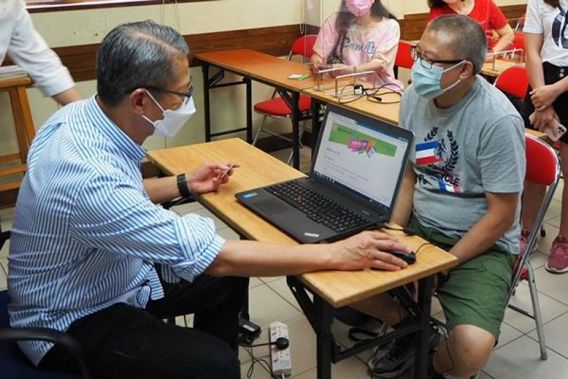 消費券接逾480萬個登記 消費券接逾480萬個登記
