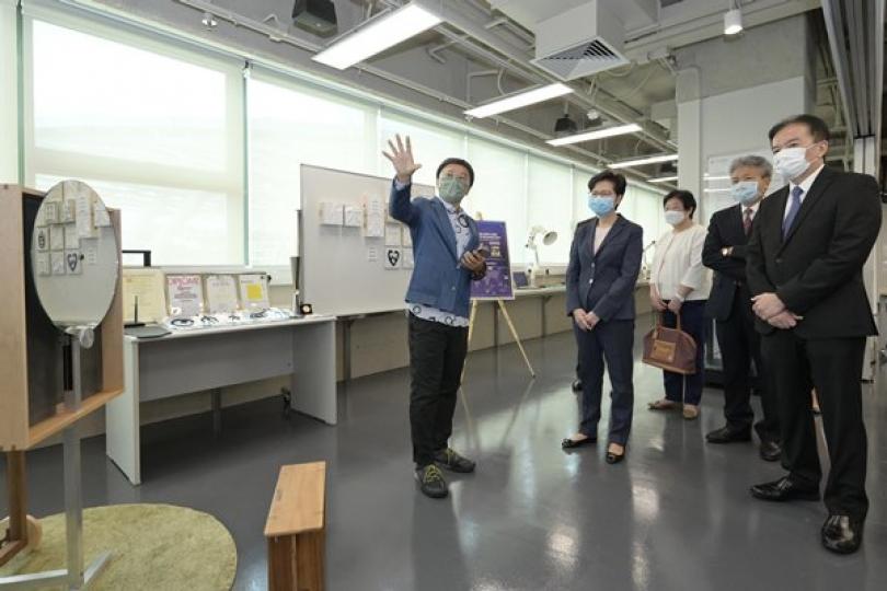 特首訪教育大學 特首訪教育大學